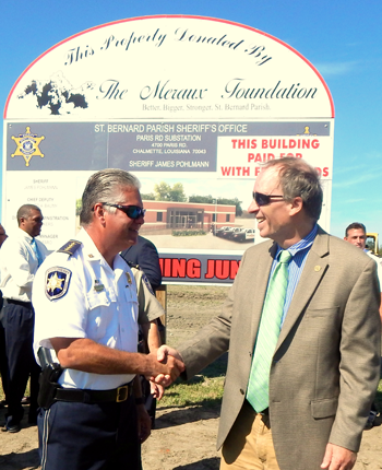 Sheriff Pohlmann shakes hands with John Connolly of FEMA, who attended the ground-breaking ceremony.